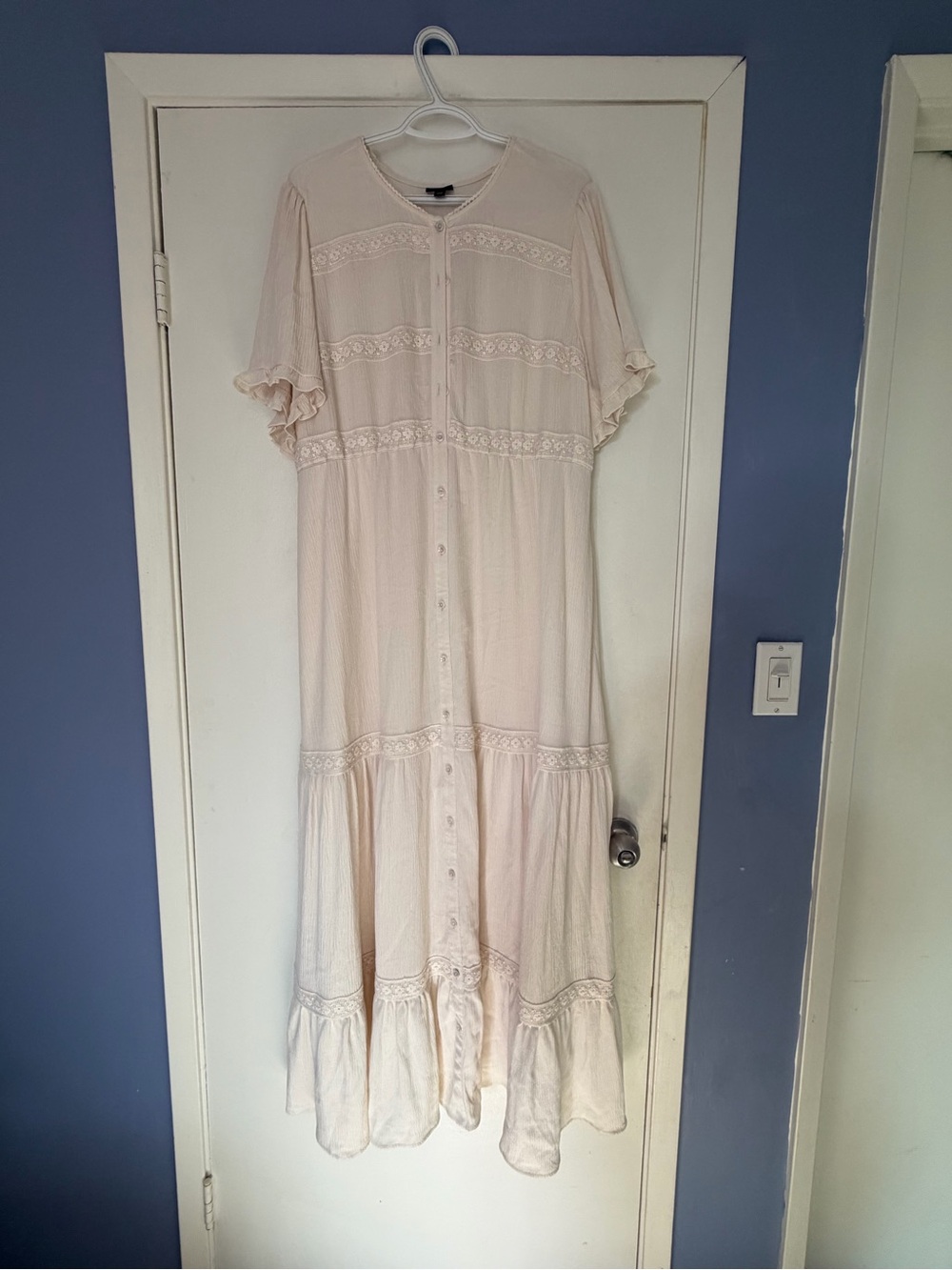 Torrid Women's Cream Button-Front Maxi Dress